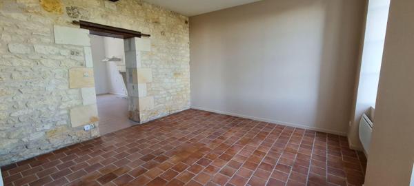 Maison restaurée à louer à Le Gua en Charente-Maritime (17600), ref : L00319   
Monsanson