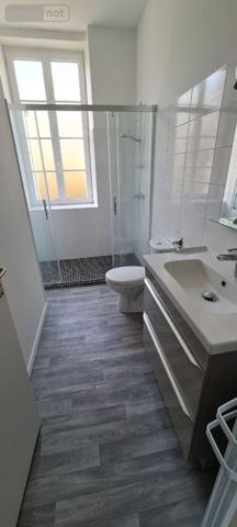 Maison restaurée à louer à Le Gua en Charente-Maritime (17600), ref : L00319   
Monsanson