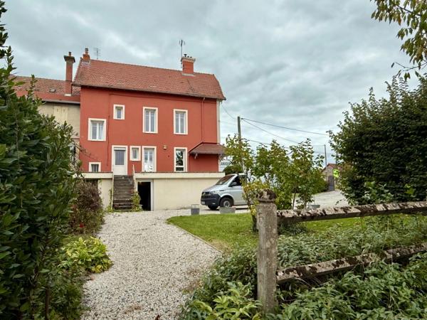 Exclusivité maison années 30 - 6 pièces - garage - terrain 2000m2 DIGOIN (71) prox centre-ville