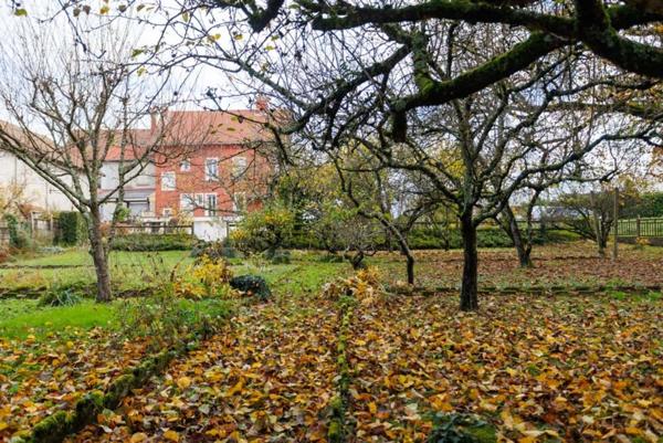 Exclusivité maison années 30 - 6 pièces - garage - terrain 2000m2 DIGOIN (71) prox centre-ville