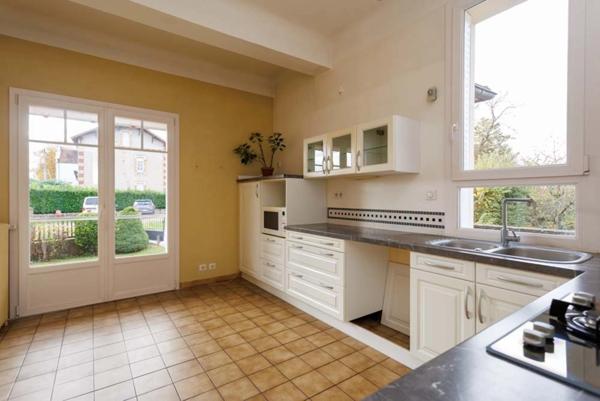 Exclusivité maison années 30 - 6 pièces - garage - terrain 2000m2 DIGOIN (71) prox centre-ville