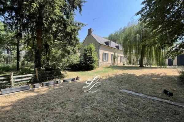 Vente - Maison 6 pièces 149 m 2 ECOMMOY (72220)
