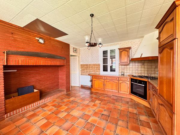 NOAILLES PROCHE CORPD DE FERME MAISON HANGAR DEPENDANCES JARDIN