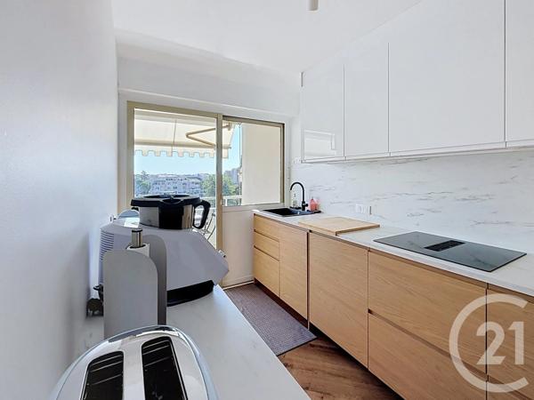 Appartement F3 à vendre  3 pièces - 65,01 m 2   MANDELIEU LA NAPOULE  - 06