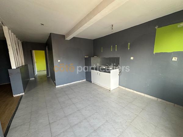 Vente
                Maison93,81 m² - 4 Pièces -
                    ERCHEU (80400)