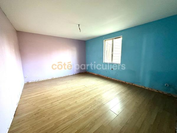 Vente
                Maison93,81 m² - 4 Pièces -
                    ERCHEU (80400)