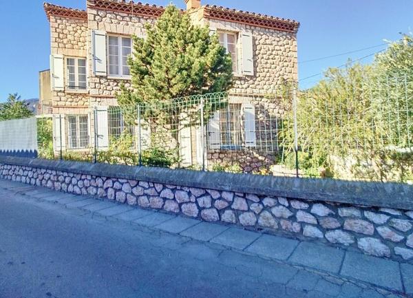 Maison à vendre    6 pièces • 151 m2 Prades