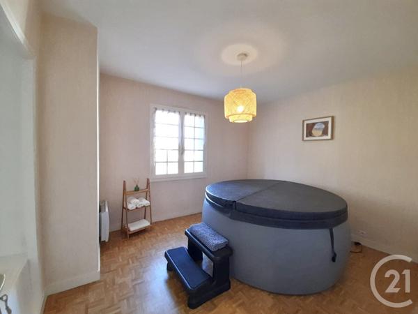 Maison à vendre  6 pièces - 92,07 m2 COZES - 17