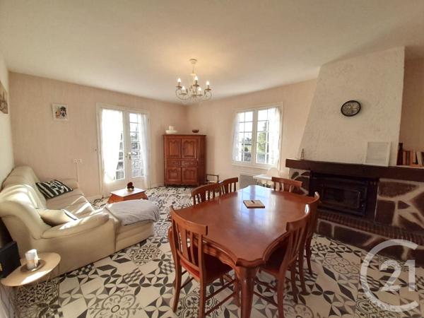 Maison à vendre  6 pièces - 92,07 m2 COZES - 17