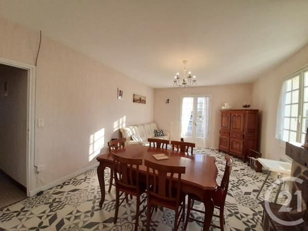 Maison à vendre  6 pièces - 92,07 m2 COZES - 17