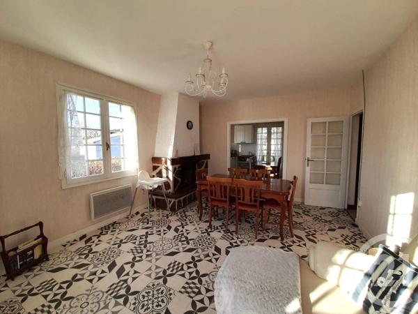 Maison à vendre  6 pièces - 92,07 m2 COZES - 17