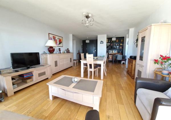 Rennes (35000) Rennes – Grand T4 en étage élevé avec vue panoramique