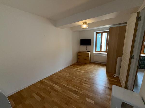 CARCASSONNE, Maison Rénovée avec garage et terrasse