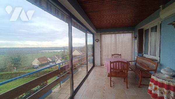 La Grande Paroisse, pavillon sur sous-sol total, 4 pièces sur 1163 m² de jardin avec vue imprenable.