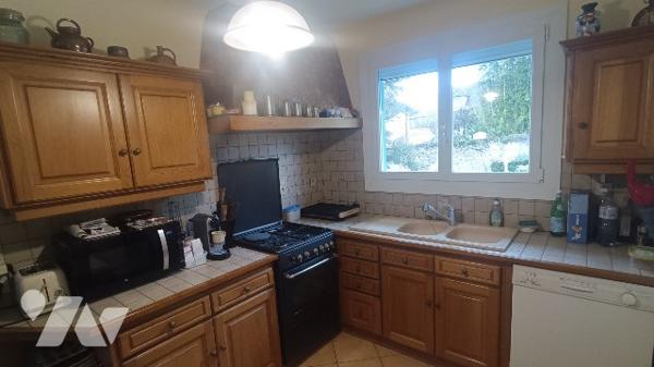 La Grande Paroisse, pavillon sur sous-sol total, 4 pièces sur 1163 m² de jardin avec vue imprenable.