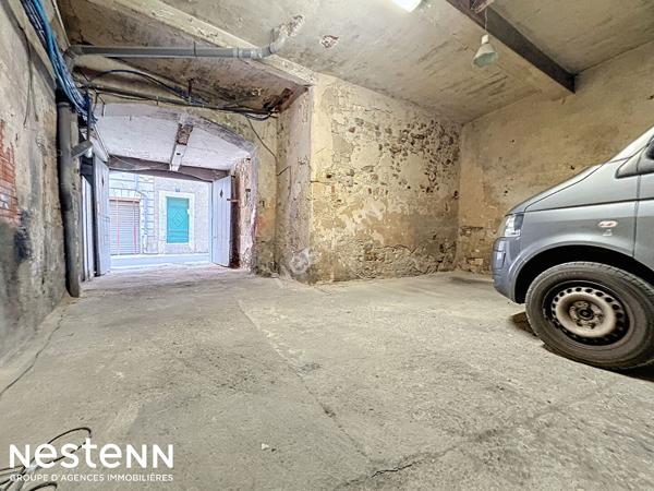 NARBONNE CENTRE ? À DEUX PAS DES HALLES ? PLATEAU DE 91 M² À AMÉNAGER ? FORT POTENTIEL
