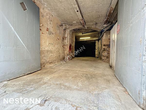 NARBONNE CENTRE ? À DEUX PAS DES HALLES ? PLATEAU DE 91 M² À AMÉNAGER ? FORT POTENTIEL