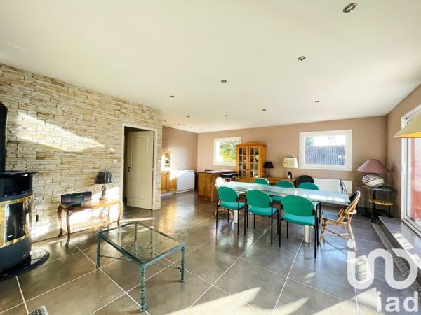 Appartement 4 pièces de 88 m² à Les Ancizes-Comps (63770)