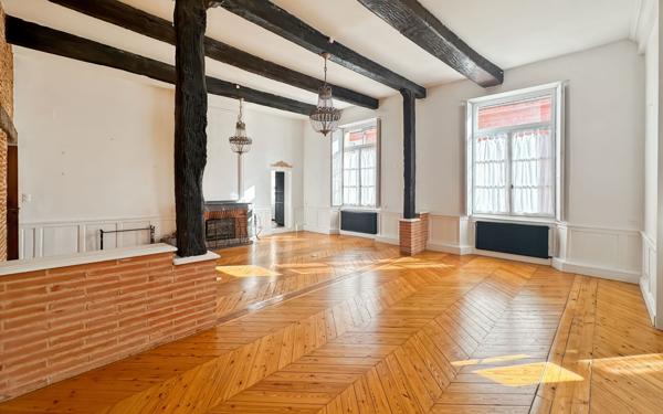 Appartement à vendre    5 pièces •  Castelsarrasin