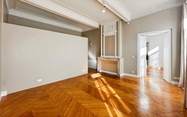 Appartement à vendre    5 pièces •  Castelsarrasin