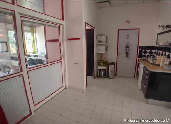Local commercial à vendre à Marseille - Réf. HABB7958