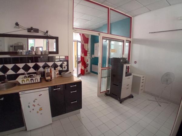 Local commercial à vendre à Marseille - Réf. HABB7958