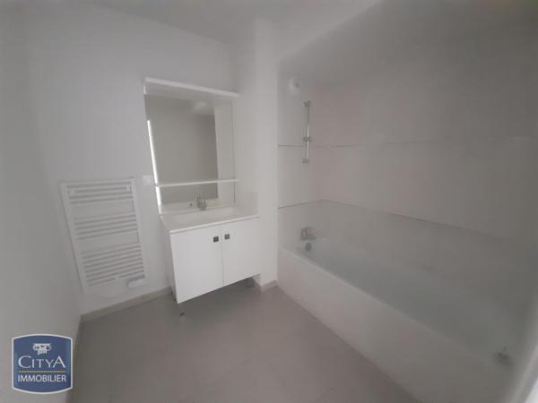 Appartement à louer 3 pièces 67.9m²
