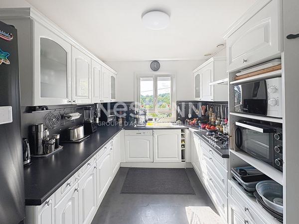 Maison 4 chambres avec terrain de 1 155 m² à Couzeix