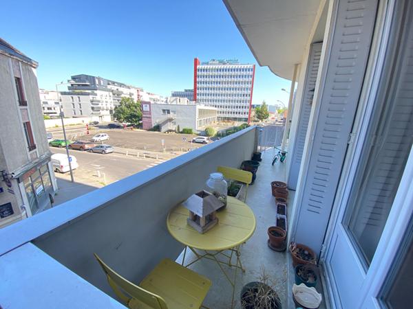 Appartement Dijon 5 pièce(s) 100 m2 + balcon + cave +grenier