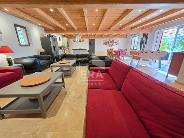 Villa de plain-pied, prestations haut de gamme dans un environnement privilégié