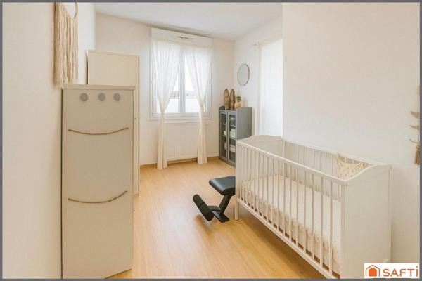 T3 récent de 2015 avec terrasse et parking