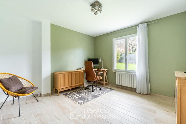 Maison avec jardin paysagé au coeur de La Boisse