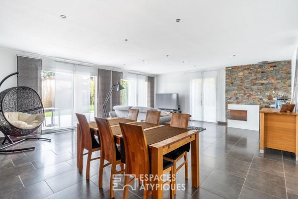 Maison avec jardin paysagé au coeur de La Boisse