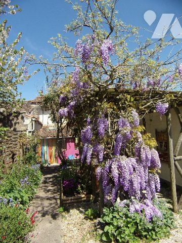 MAISON  HABITABLE  CENTRE BOURG