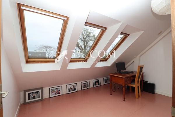 Maison 9 pièce(s) 5 chambre(s) 176 m²