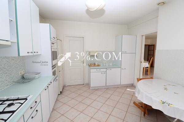 Maison 9 pièce(s) 5 chambre(s) 176 m²