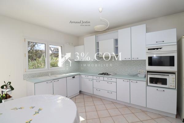 Maison 9 pièce(s) 5 chambre(s) 176 m²