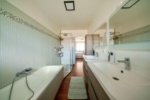 Maison Corbeil-Essonnes 8 pièce(s) 310m2