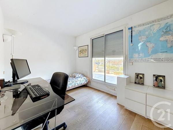 Appartement F6 à vendre  6 pièces - 122,66 m 2   CHATOU  - 78