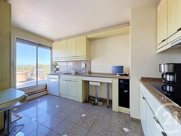 Appartement F6 à vendre  6 pièces - 122,66 m 2   CHATOU  - 78