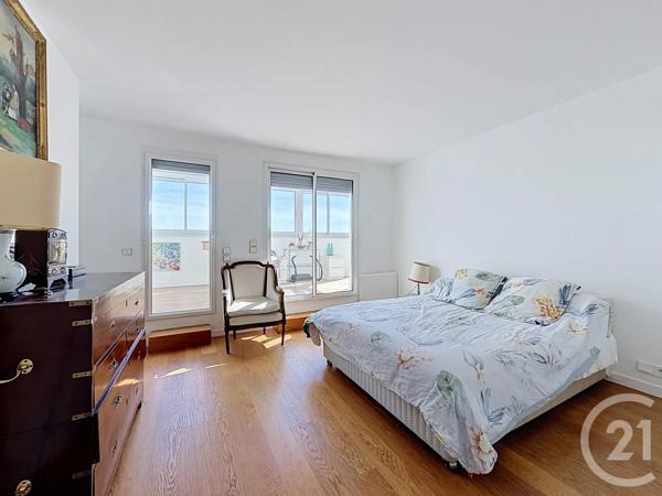 Appartement F6 à vendre  6 pièces - 122,66 m 2   CHATOU  - 78
