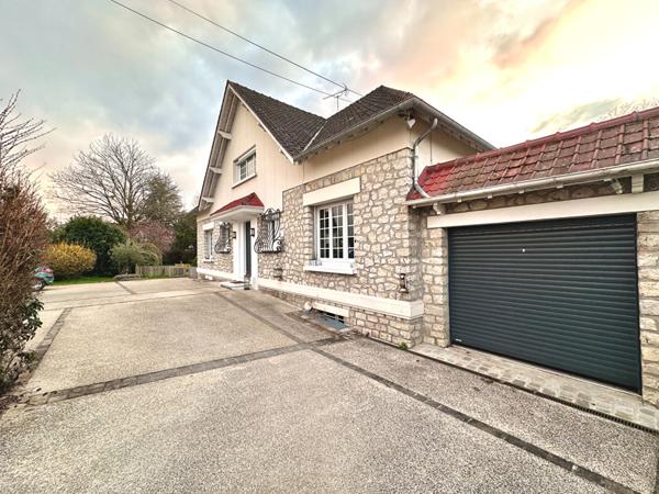 Maison de caractère aux portes du centre-ville de Nemours
