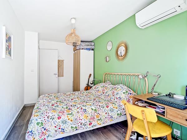 À vendre Appartement 3 pièces + Place de parking Secteur Cinq Avenues 13004 Marseille