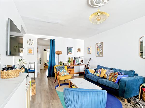 À vendre Appartement 3 pièces + Place de parking Secteur Cinq Avenues 13004 Marseille