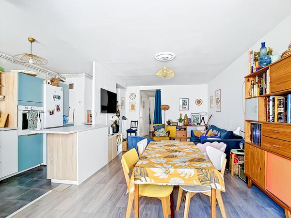 À vendre Appartement 3 pièces + Place de parking Secteur Cinq Avenues 13004 Marseille