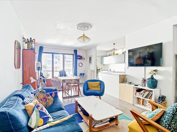 À vendre Appartement 3 pièces + Place de parking Secteur Cinq Avenues 13004 Marseille