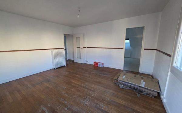 Appartement à vendre    2 pièces • 64 m2 Limoges