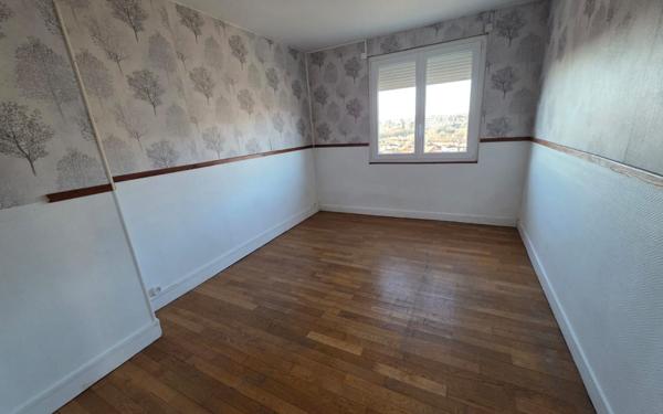 Appartement à vendre    2 pièces • 64 m2 Limoges