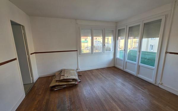 Appartement à vendre    2 pièces • 64 m2 Limoges