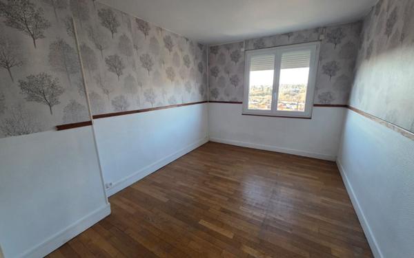 Appartement à vendre    2 pièces • 64 m2 Limoges